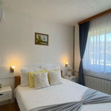 M&N Zafran Hotel Grabovac  Ngoại thất bức ảnh