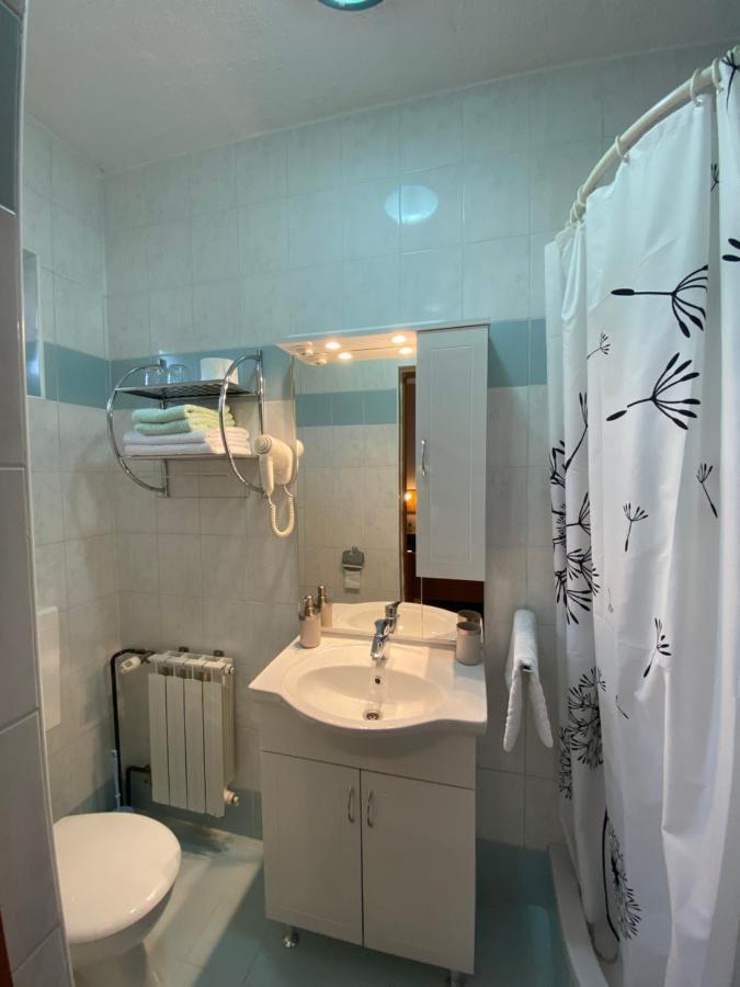 M&N Zafran Hotel Grabovac  Ngoại thất bức ảnh