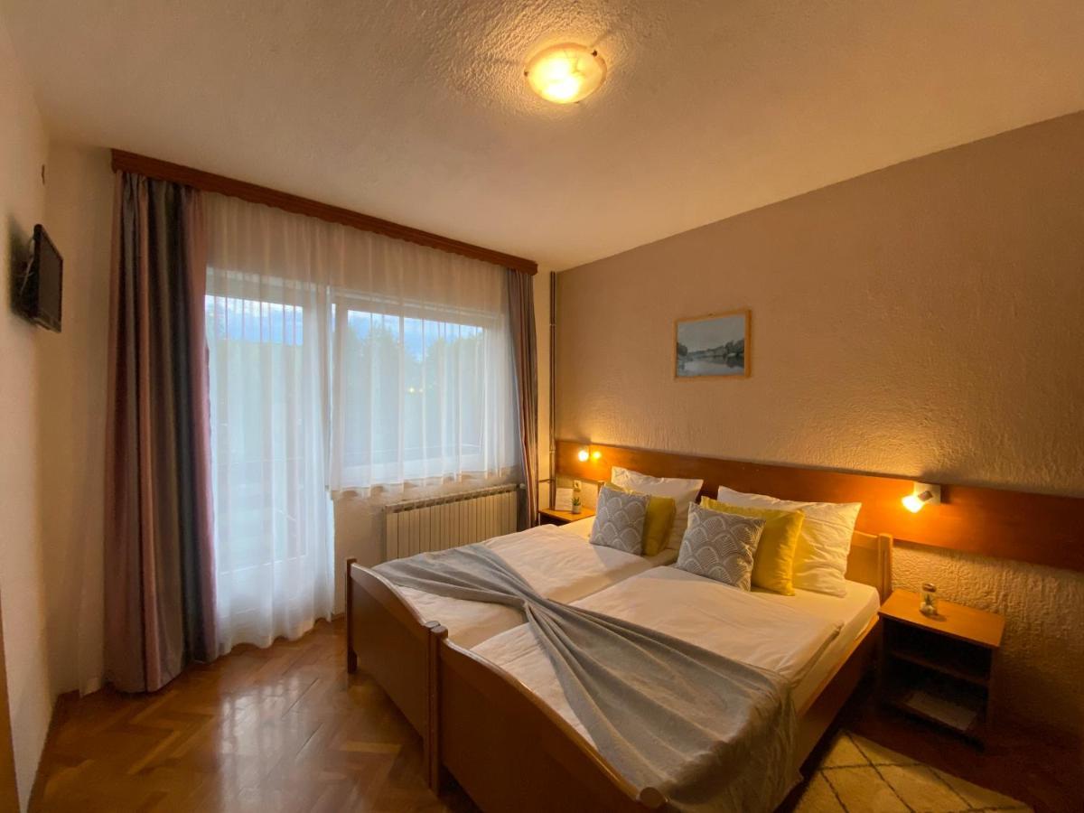 M&N Zafran Hotel Grabovac  Ngoại thất bức ảnh
