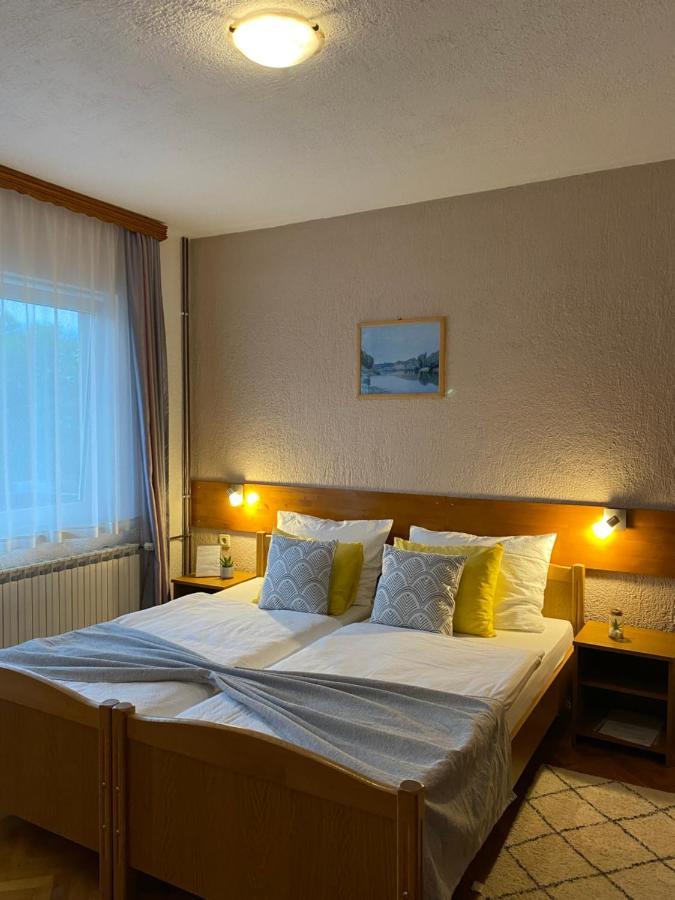 M&N Zafran Hotel Grabovac  Ngoại thất bức ảnh