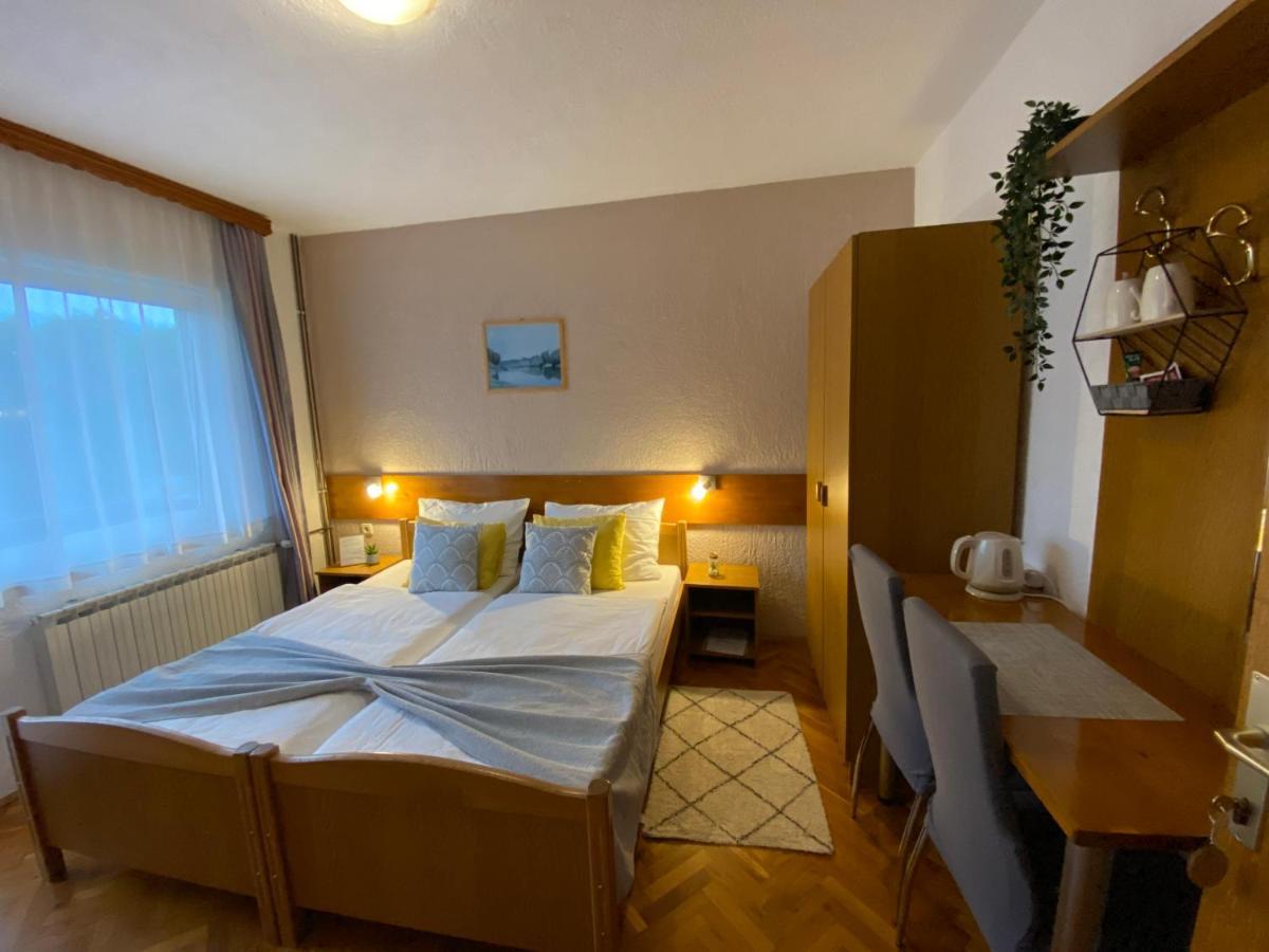 M&N Zafran Hotel Grabovac  Ngoại thất bức ảnh