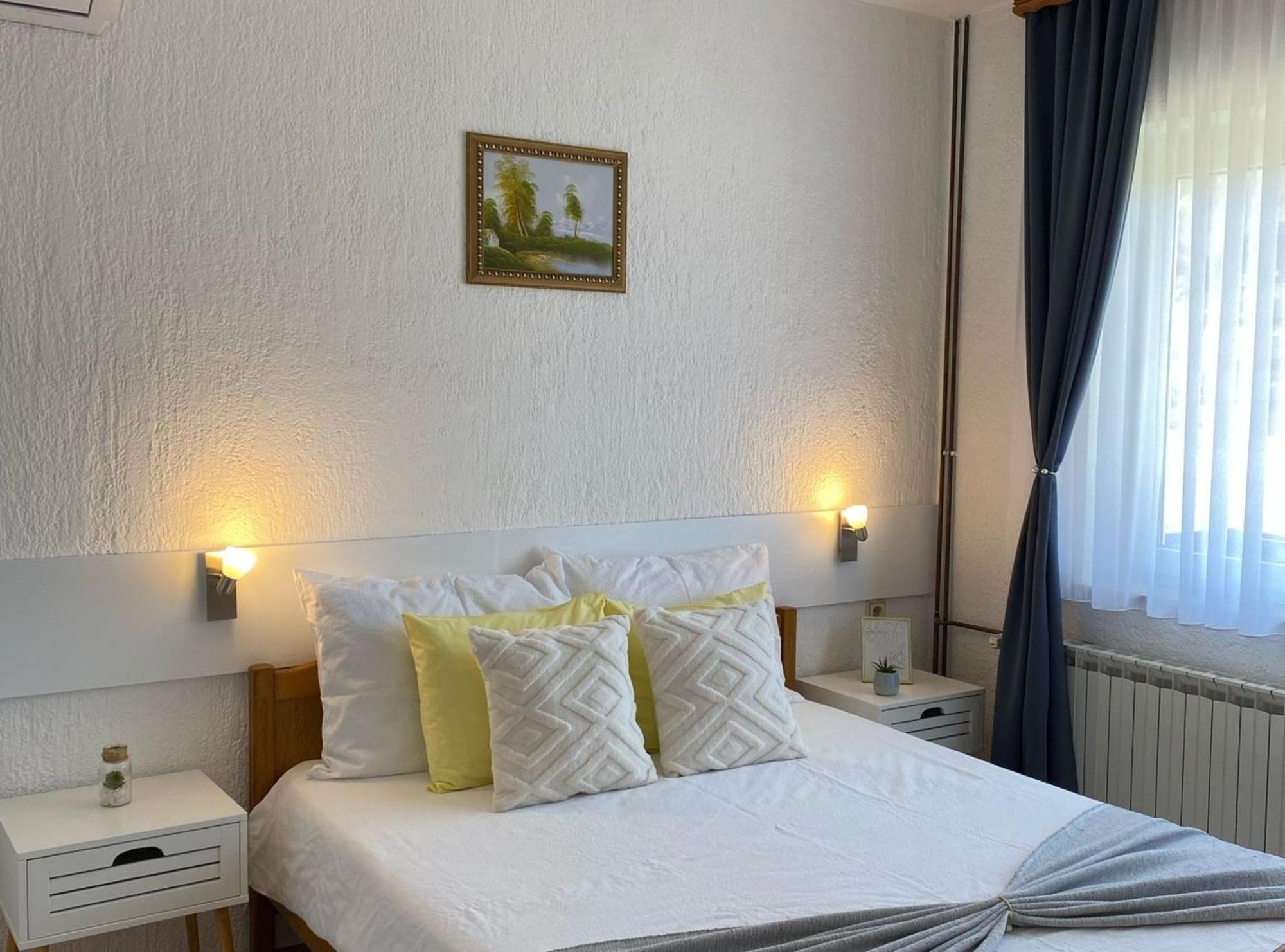 M&N Zafran Hotel Grabovac  Ngoại thất bức ảnh